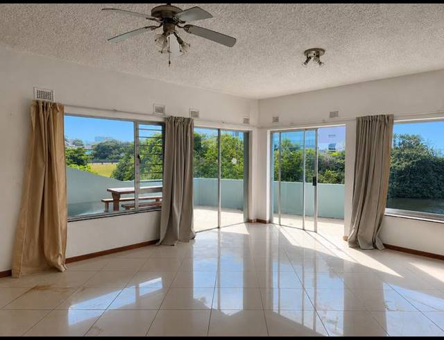 3 BEDROOM APARTMENT FOR SALE IN MARGATE BEACH